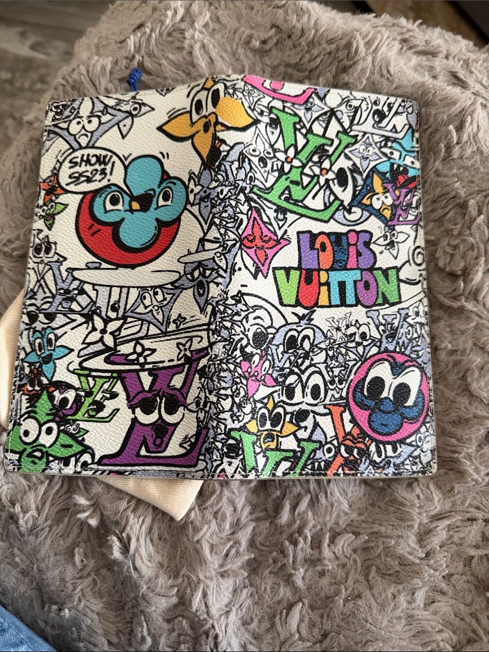 Louis Vuitton Graffiti Card Holder Wallet USED CONDITION ‼️Read Description‼️ - Picture 2 of 10